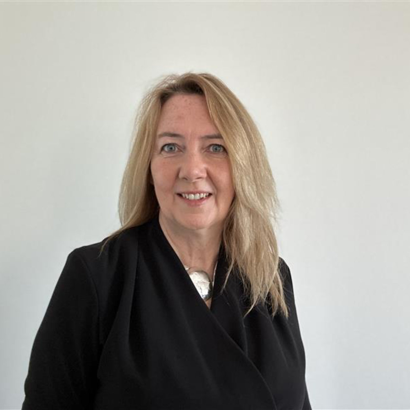 Amanda Clack Dr. (hc) MSc BSc PPRICS FRICS FICE FAPM FRSA FIC CCMI CMC
