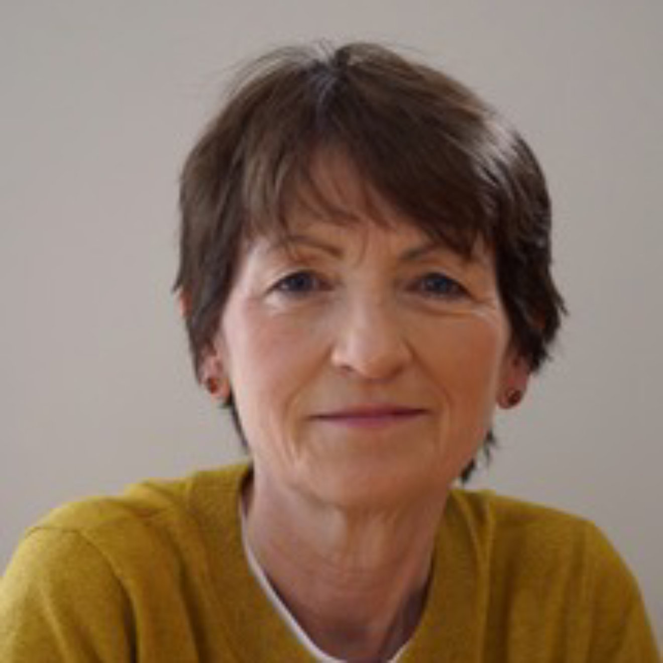 Brenda Jones FRICS headshot.