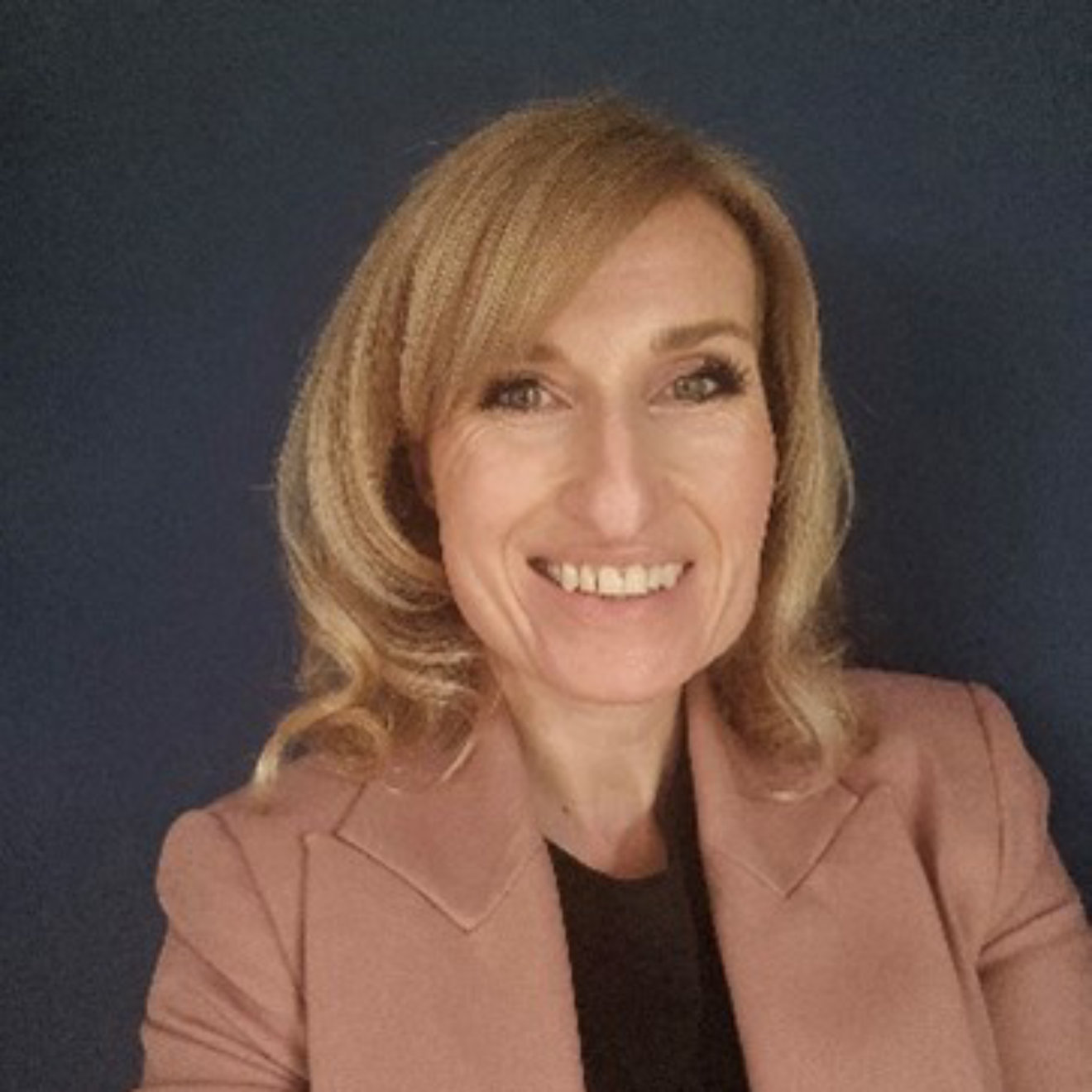 Dawn Williams headshot.