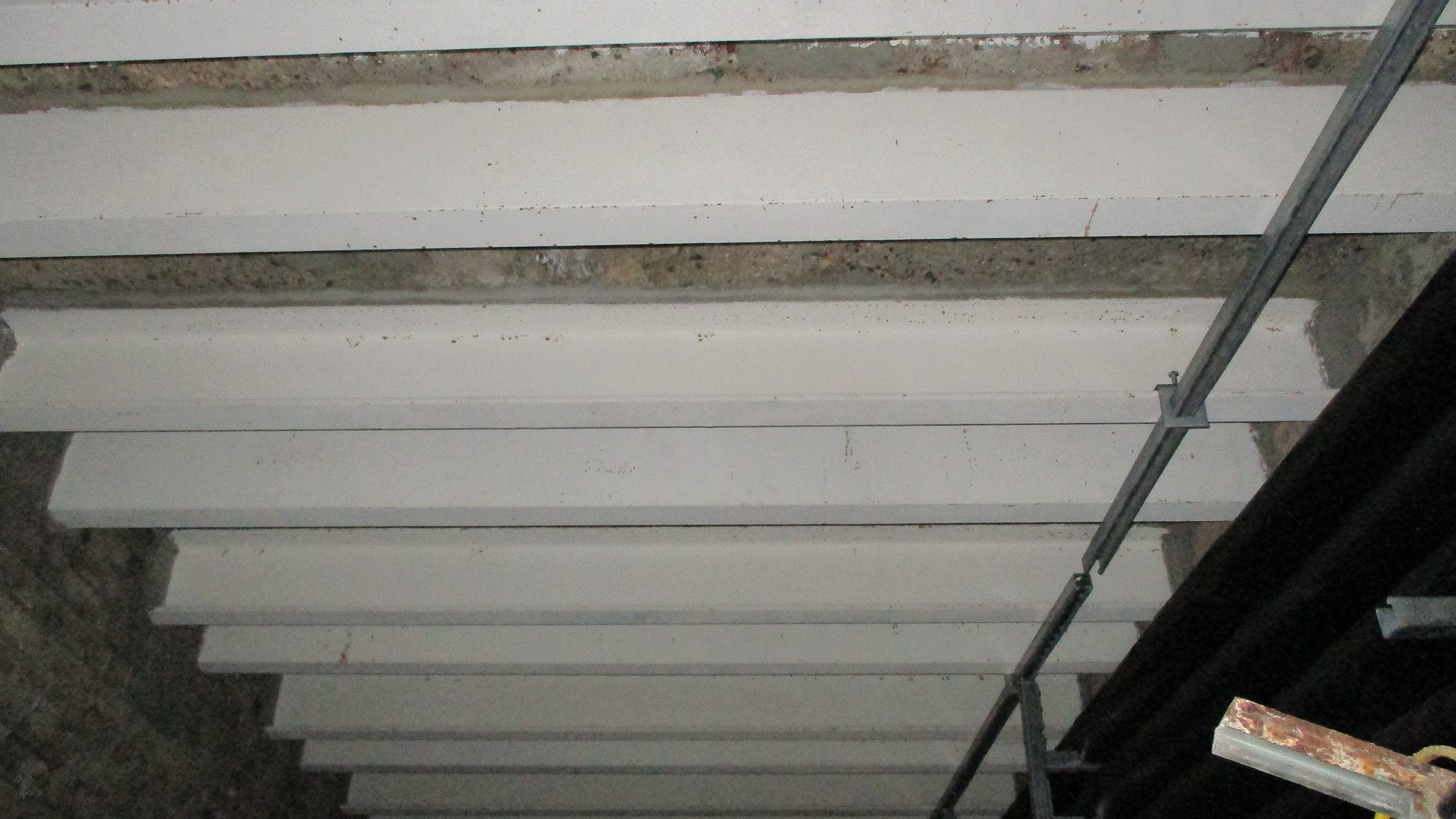 Supplementary steel joists below Frazzi floor 