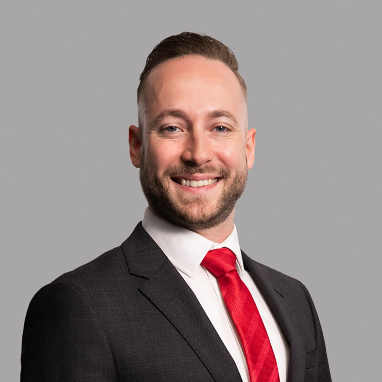 Joe Bromwich headshot