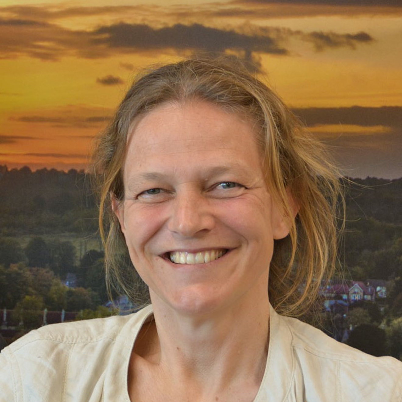 Julia Stolle FRICS MAE