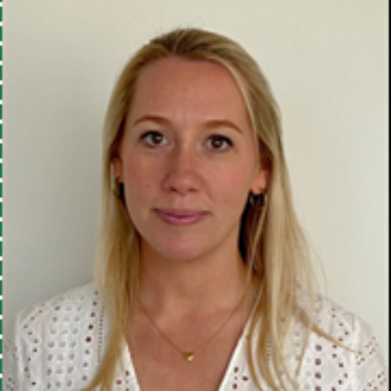 Laura Gwyn-Moore MRICS headshot.