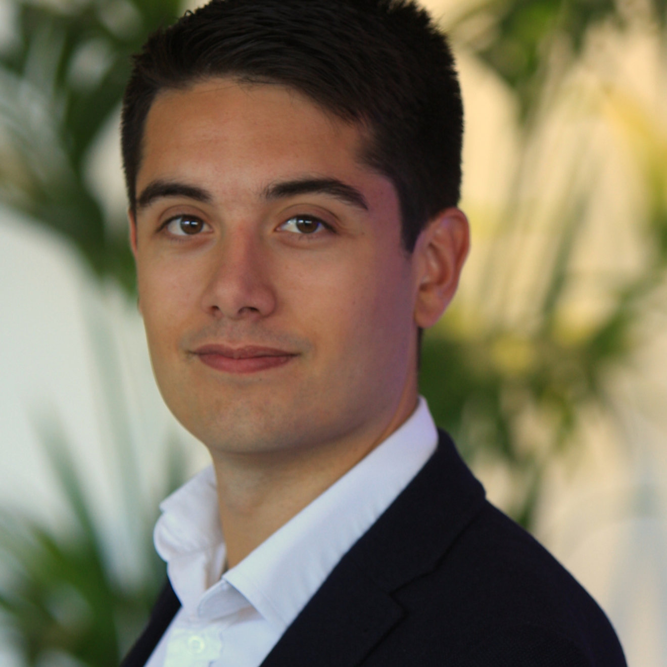 Mark Holmes headshot.