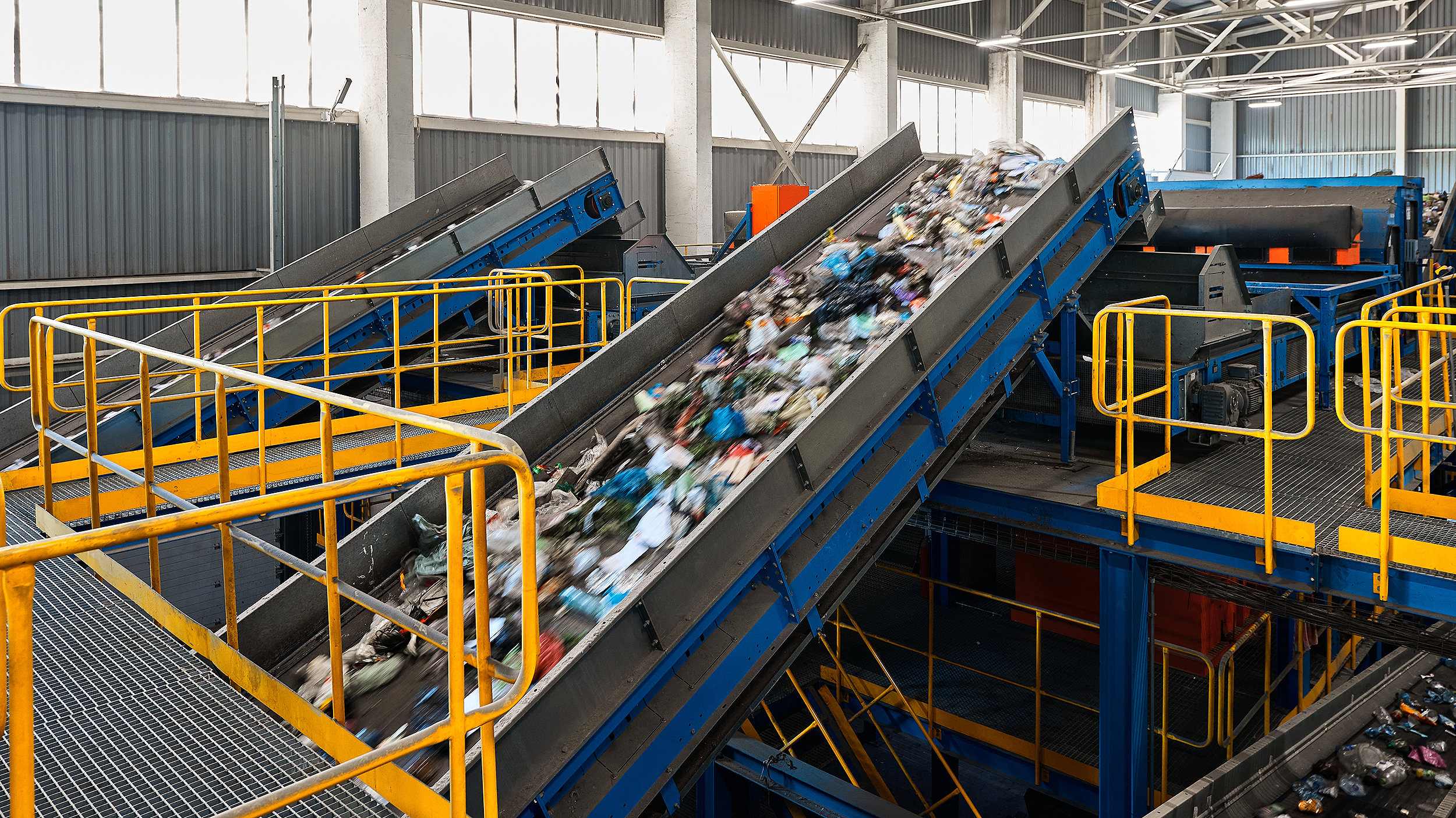 Rubbish on chute