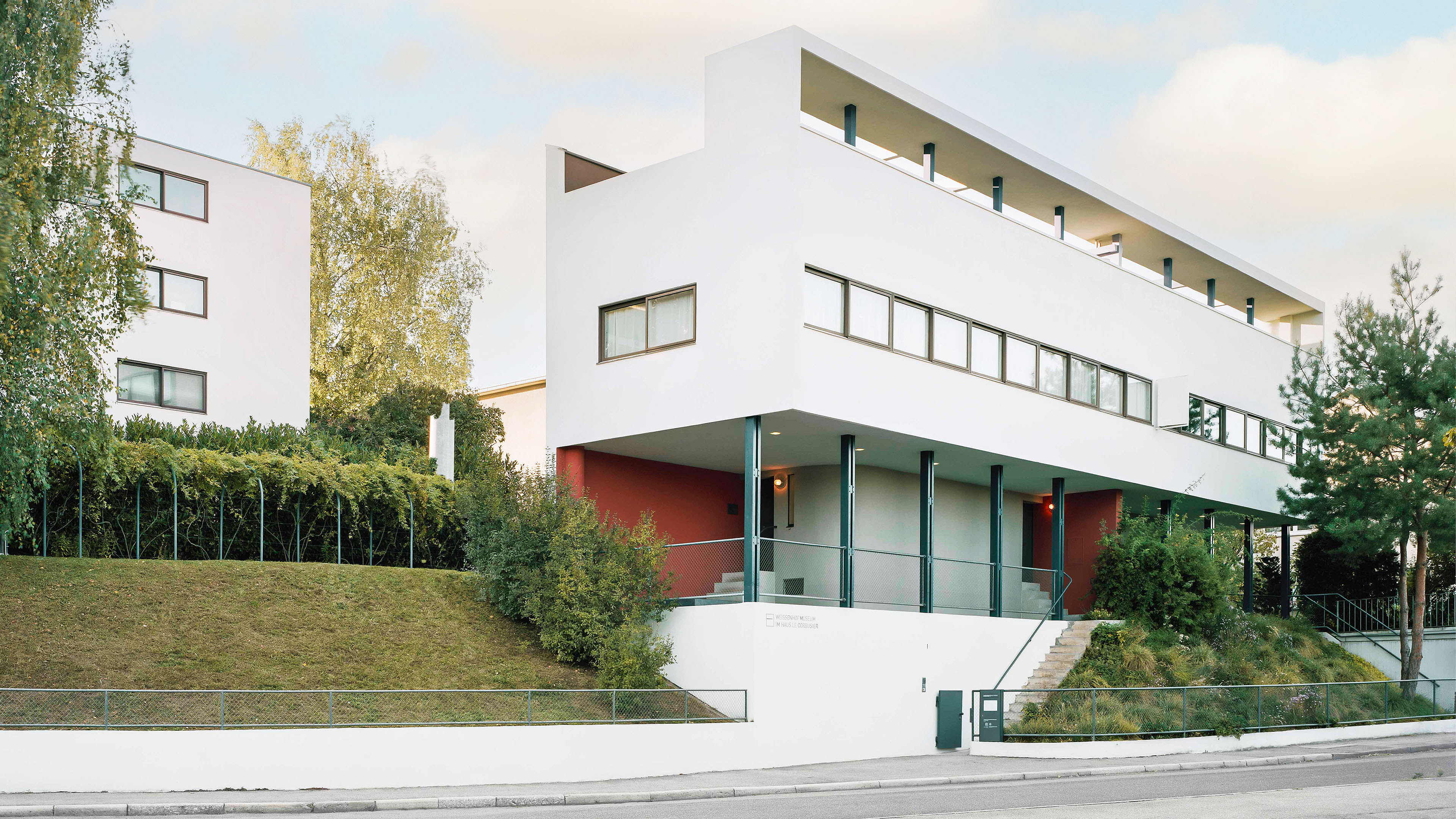 White building in the Weissenhof estate