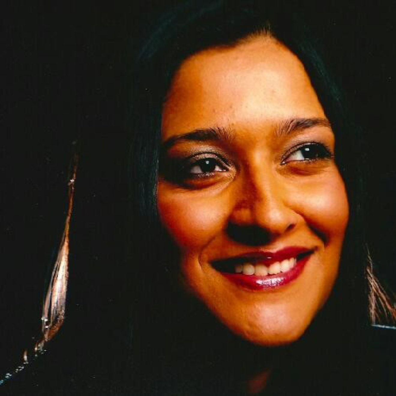 Sarah Khan headshot.