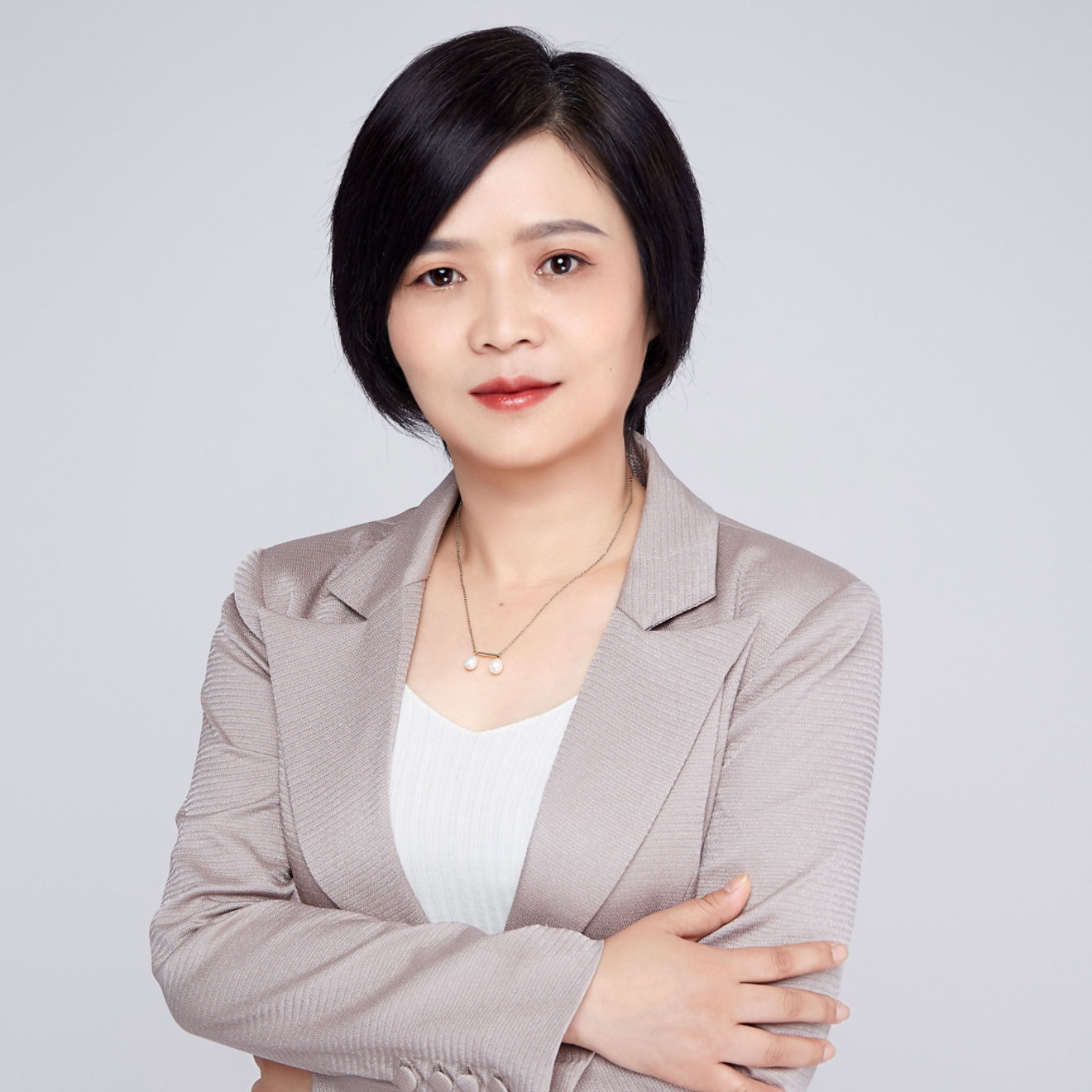 Shirley Pingxian MRICS