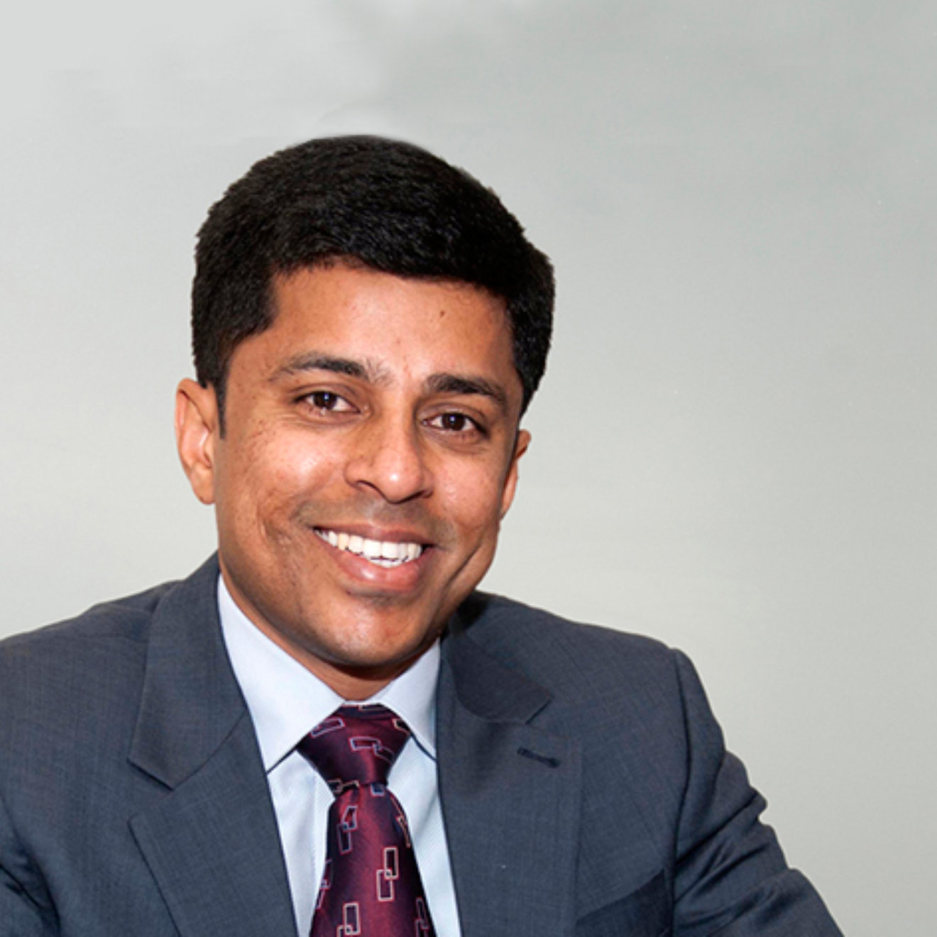 Siva Senathipathy headshot