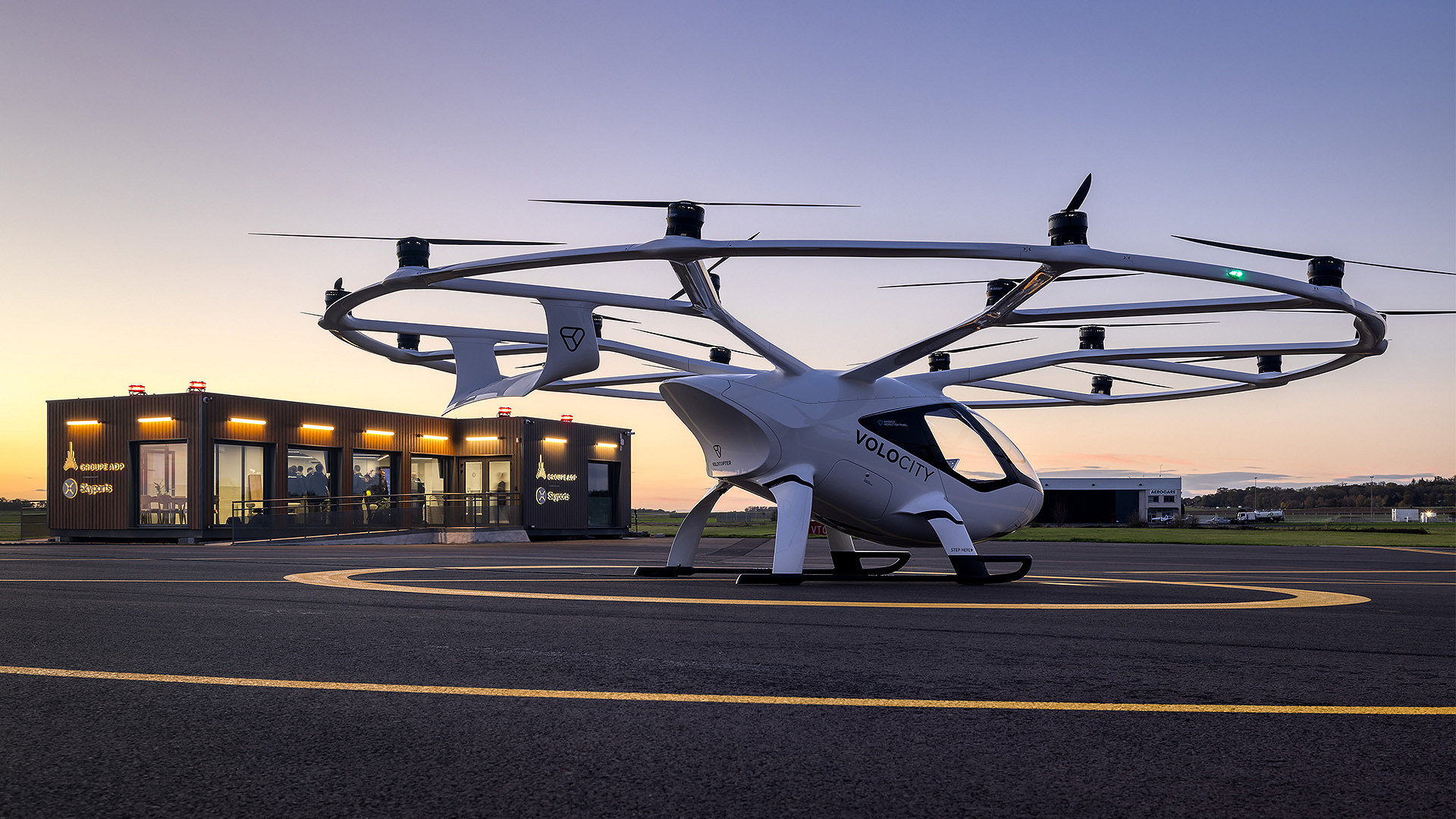 eVTOL at a landing pad