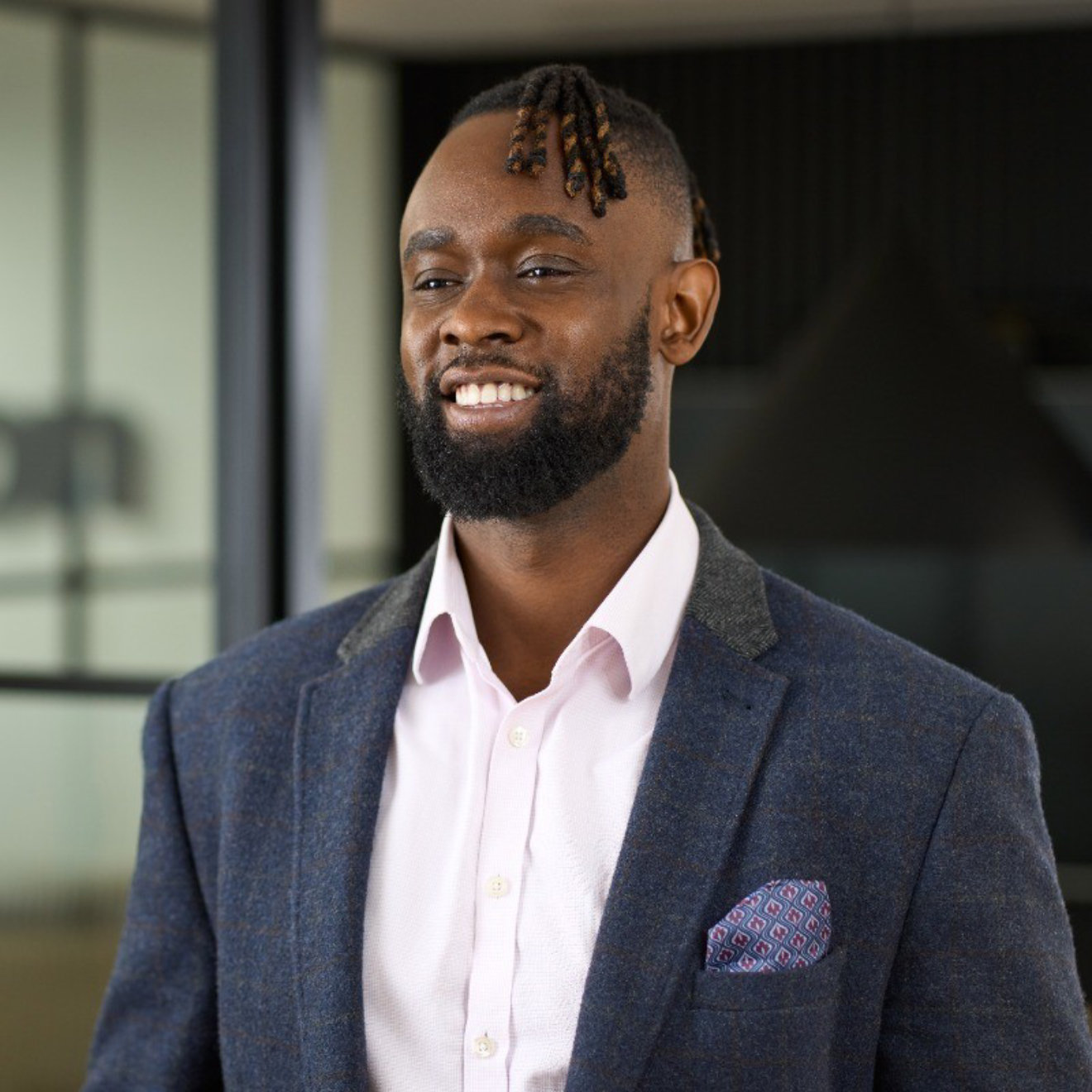 Sunny-Thomas Obasuyi headshot