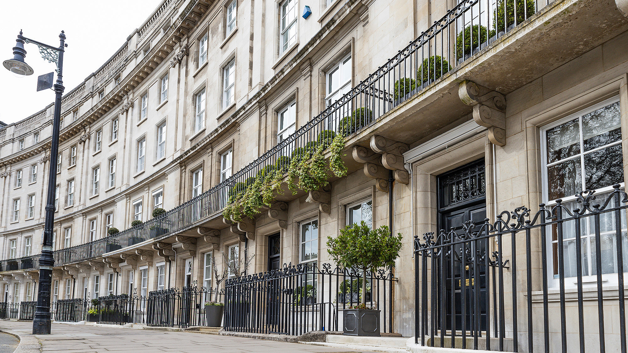 Valuing heritage assets: principles and pitfalls