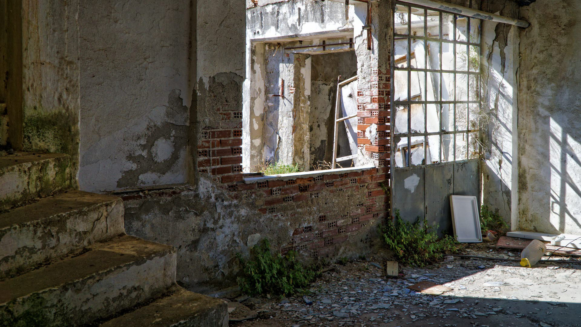 abandoned-house-dilapidated