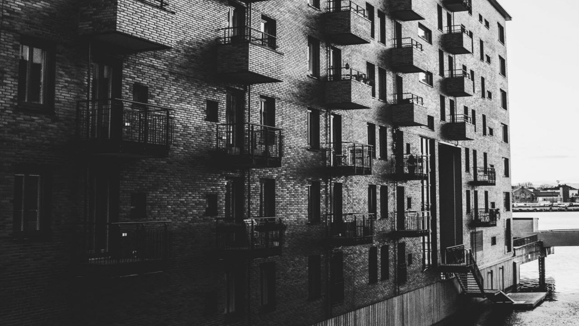 apartment-block-pexels-090218-mb.jpeg