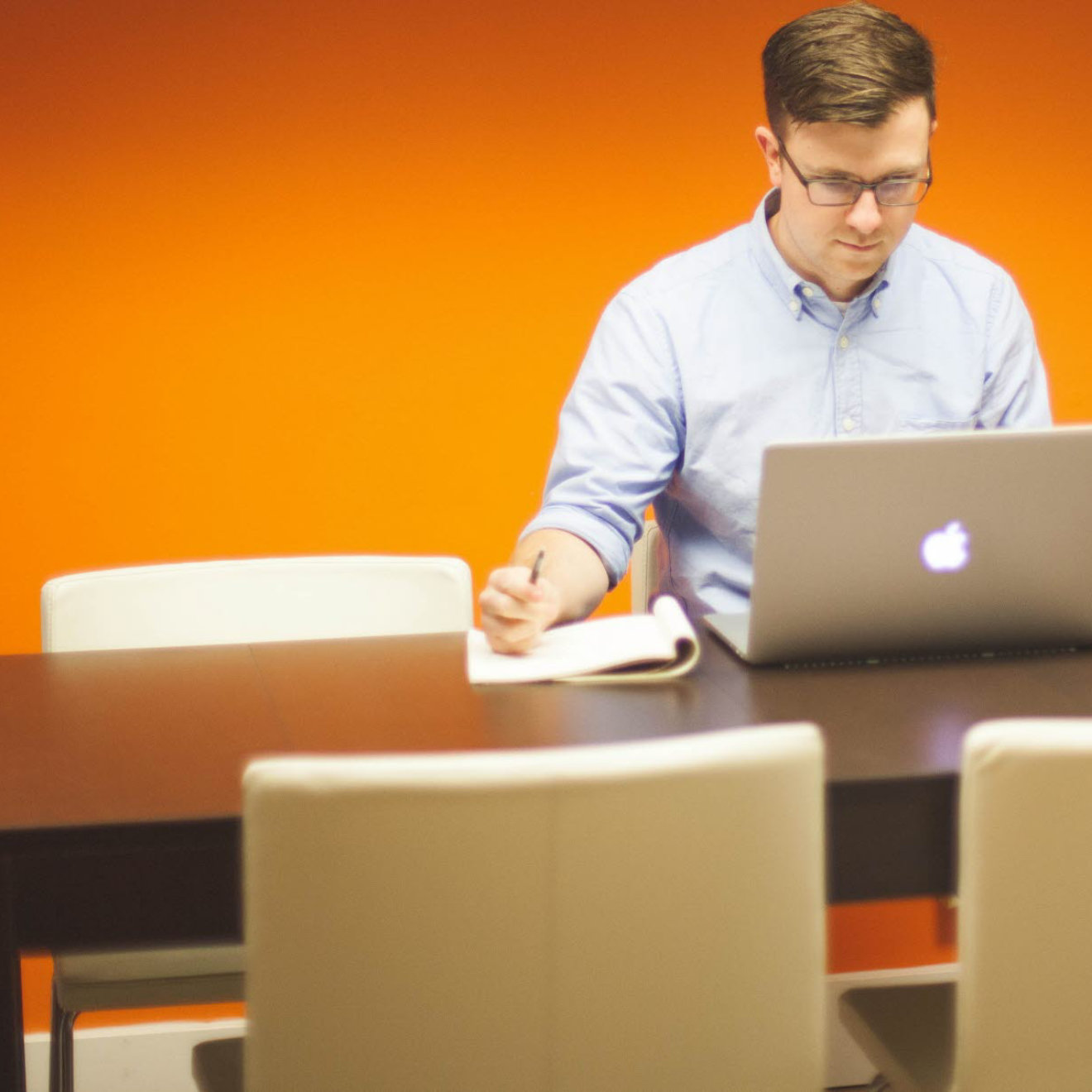 apple-business-chairs