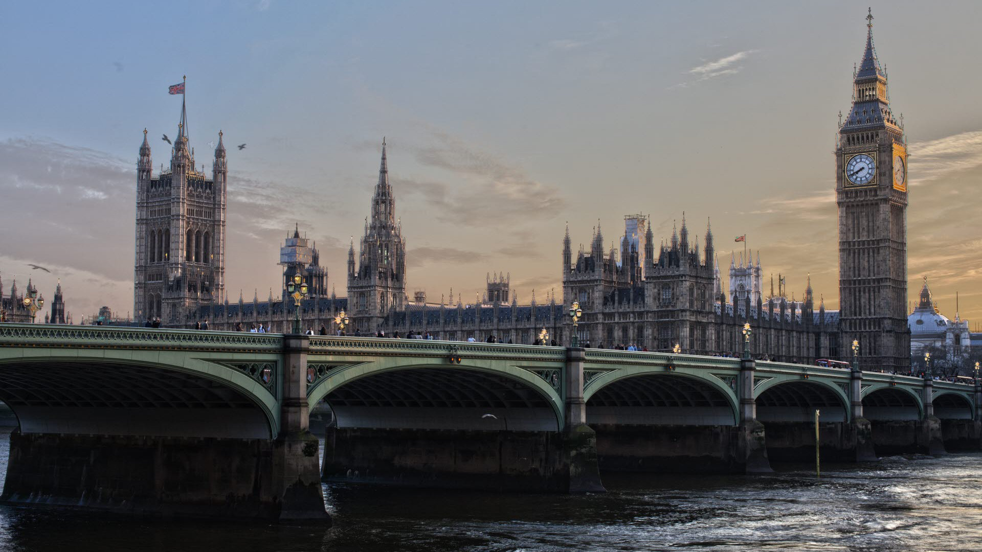 architecture-big-ben-bridge-258117.jpg