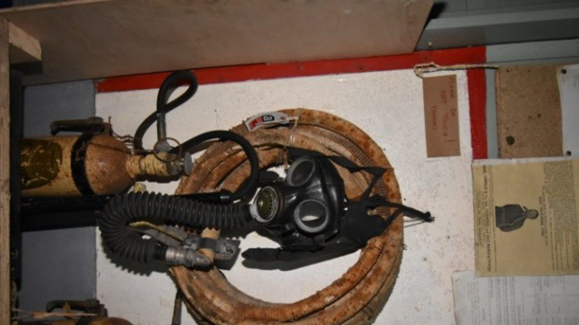 Hoses used in historic breathing apparatus