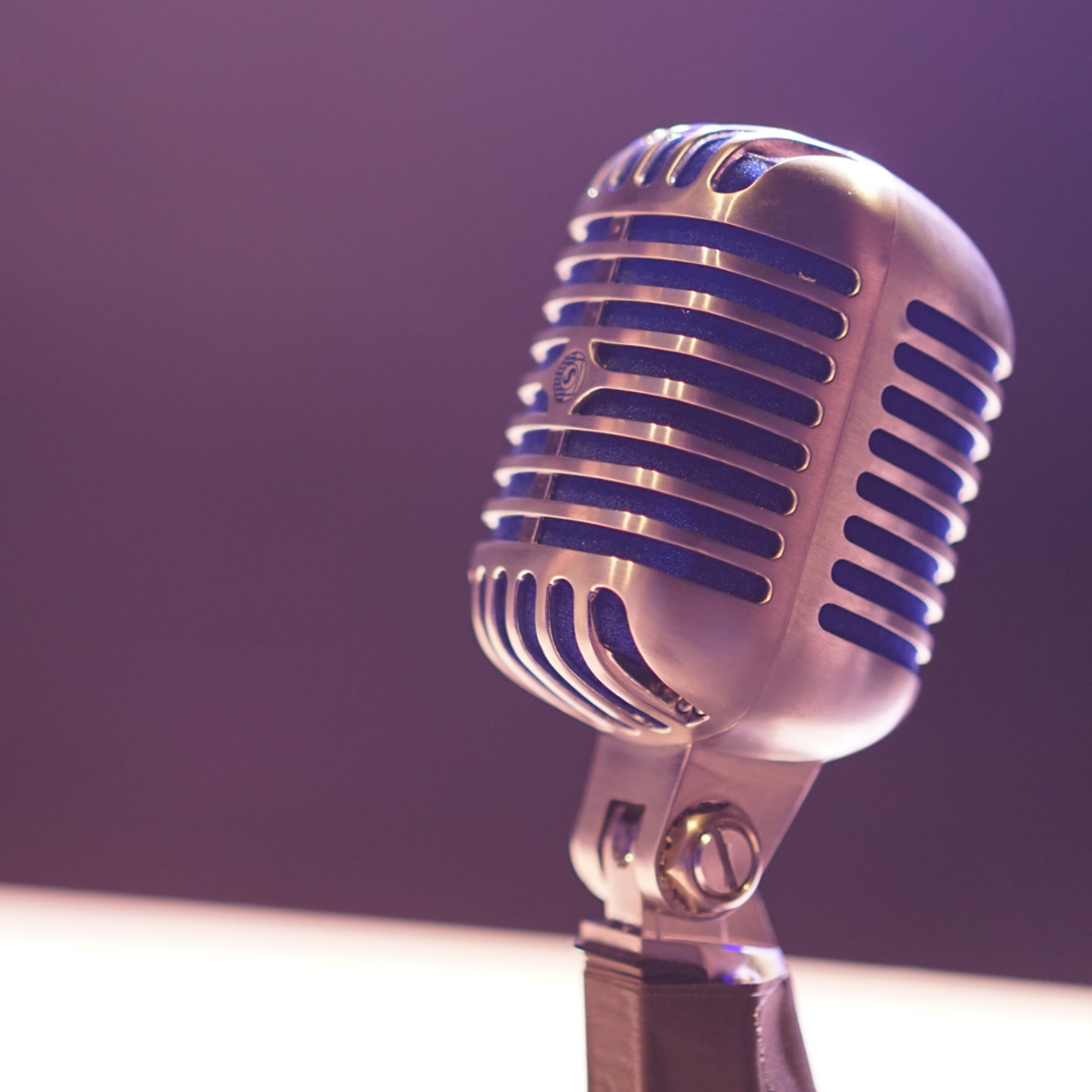A picture of a microphone