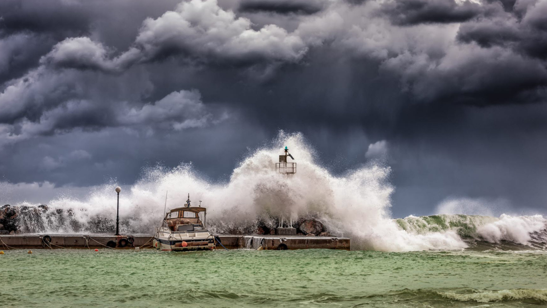 boat-clouds-cloudy-skies