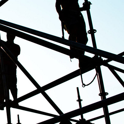 construction-workers-working-on-scaffolding