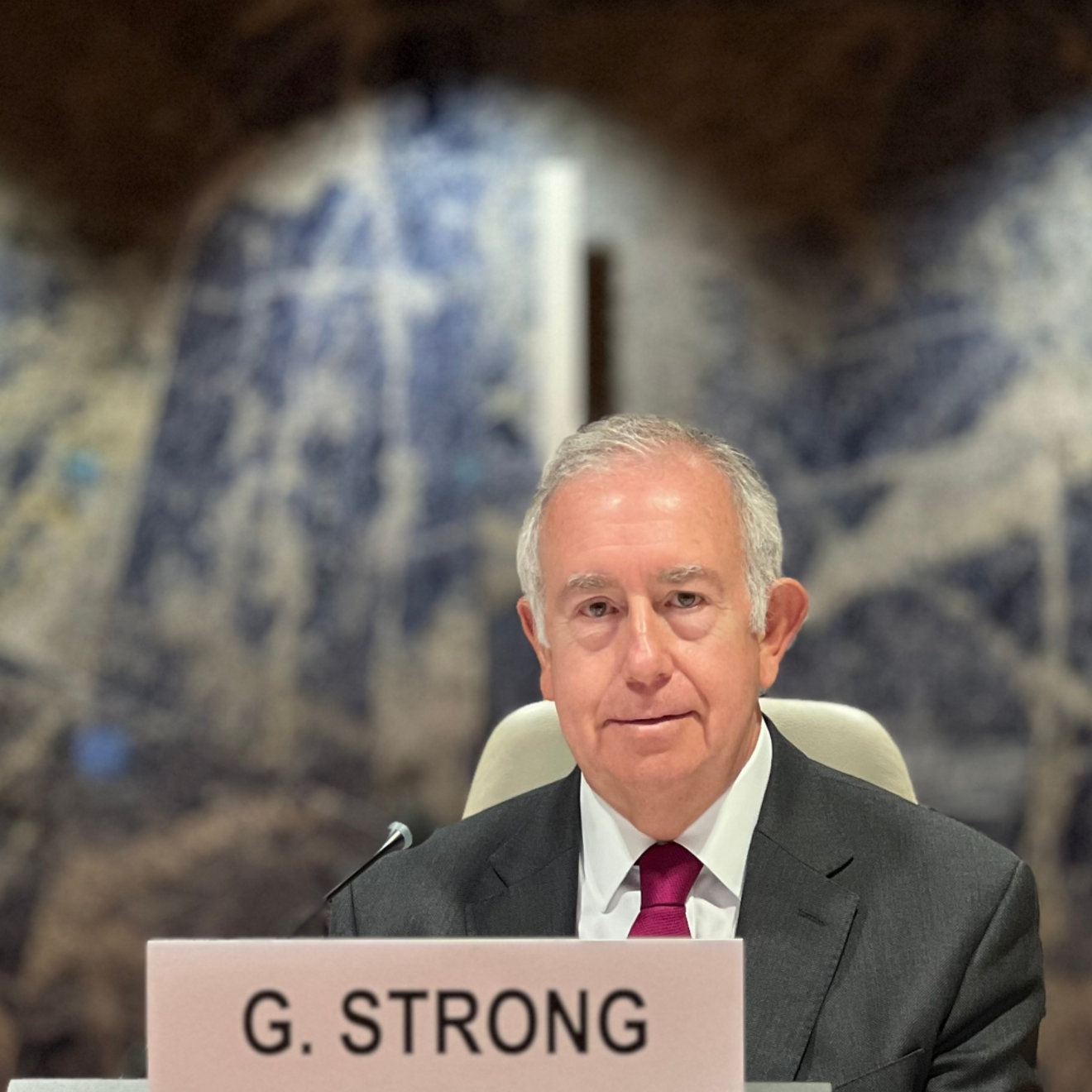 Gary Strong FRICS headhot