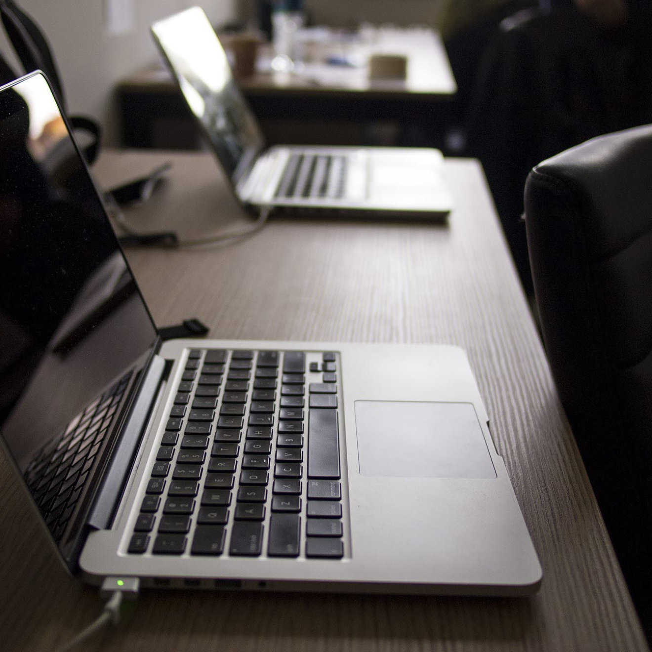 laptops-on-a-desk