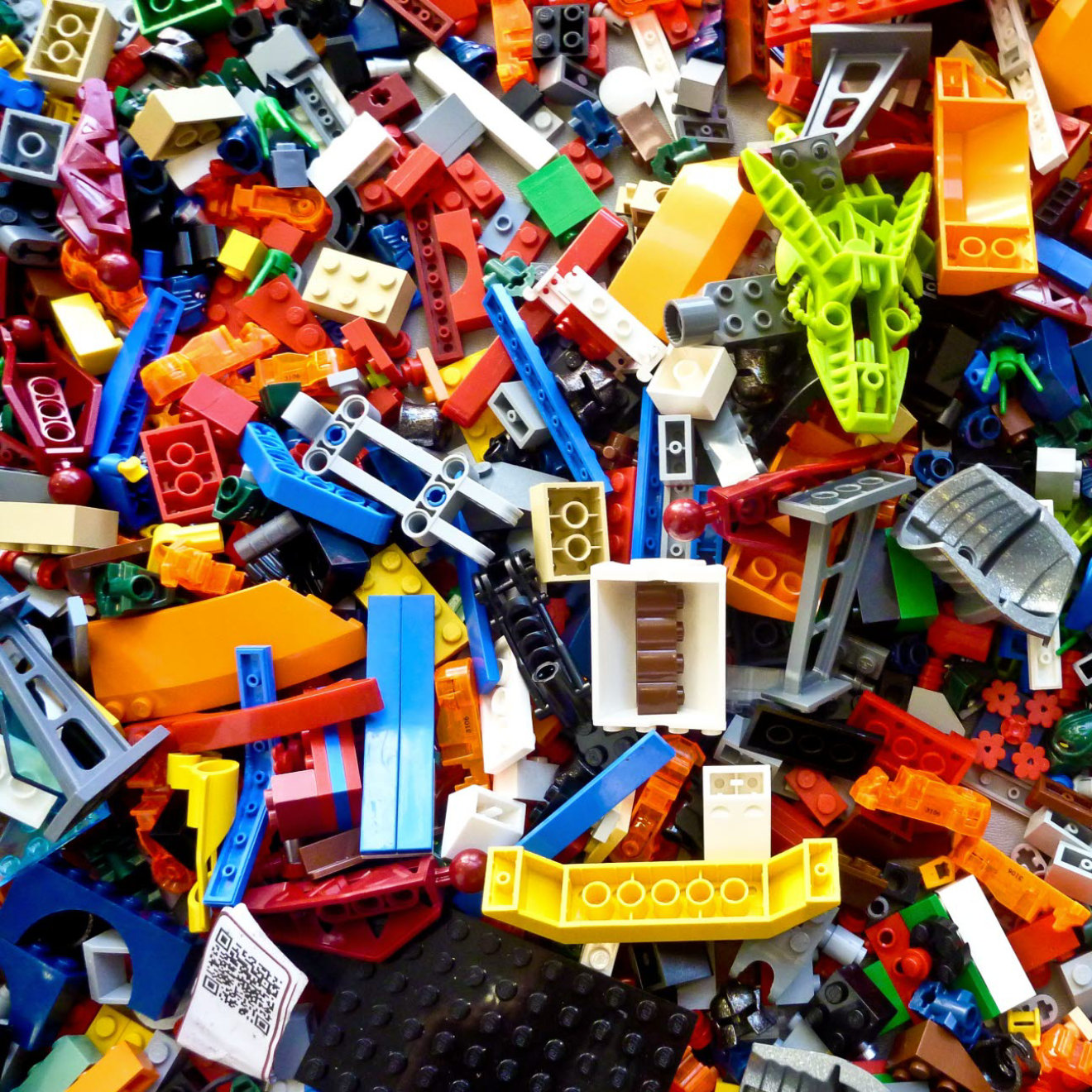 lego-unsplash-300919-rt.jpg