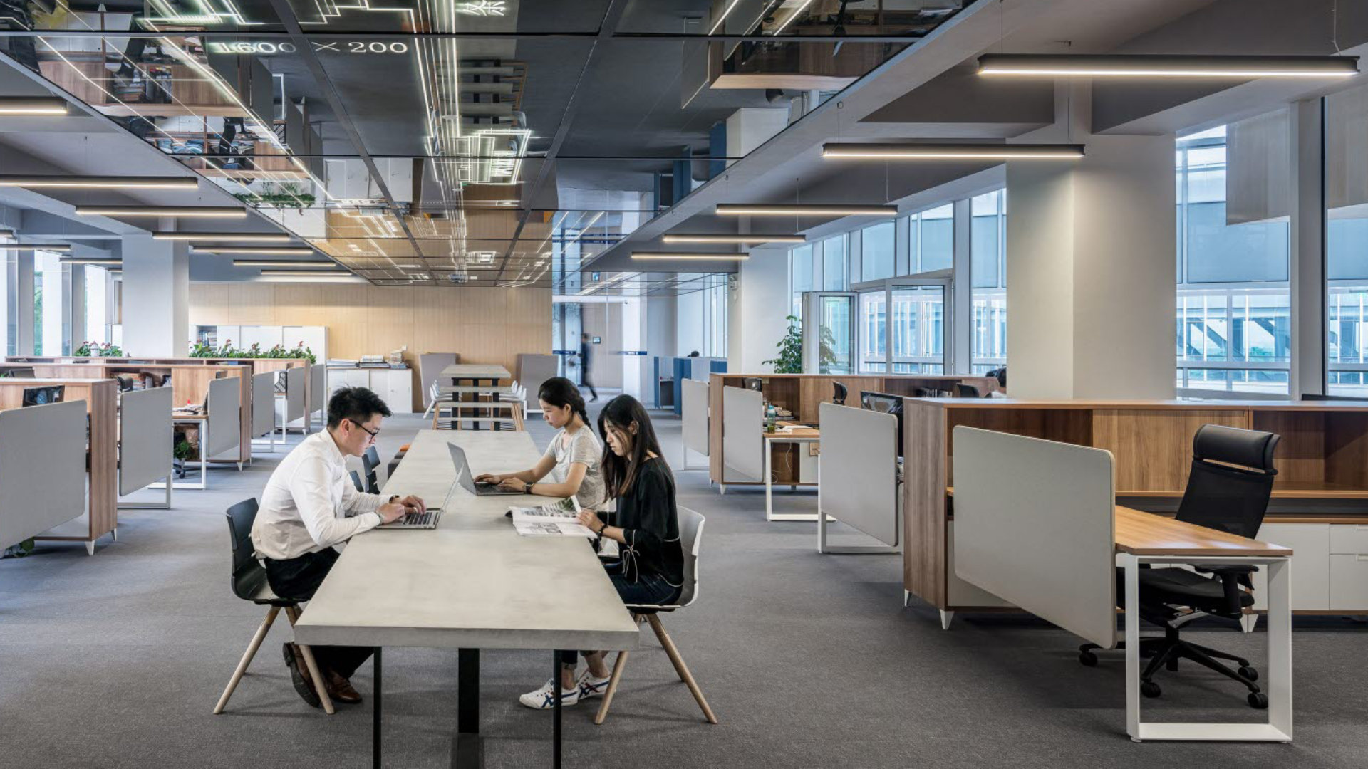 smart-workplace-unsplash-18092019-KWL.jpg