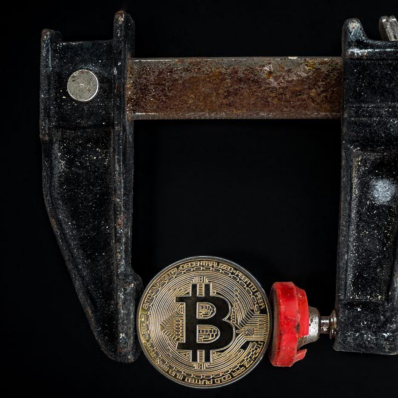 bitcoin-blockchain-coin.jpg