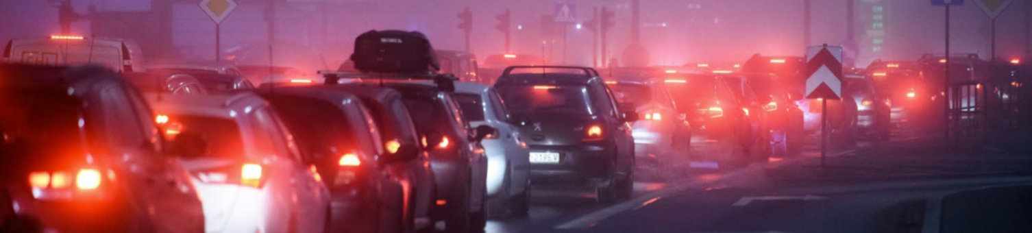 cars_in_traffic_jam_in_the_evening.jpg